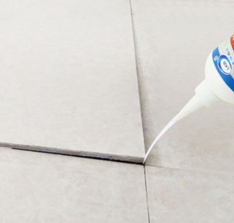 通化市瓷砖空鼓维修公司分享卫生间瓷砖脱落的原因可能有以下几点